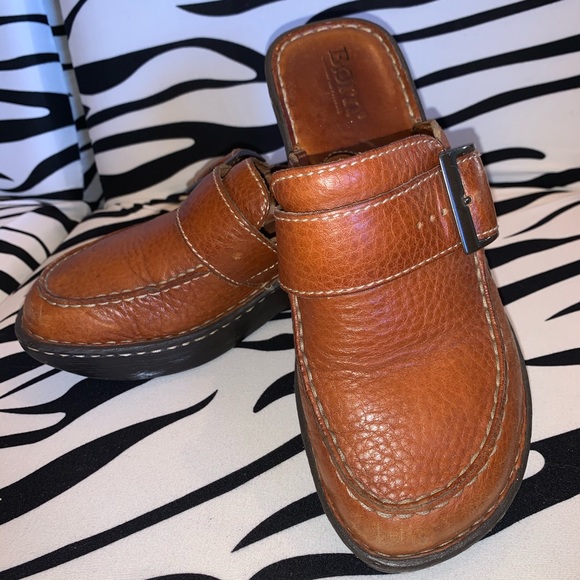 Born Clogs - Picture 3 of 8